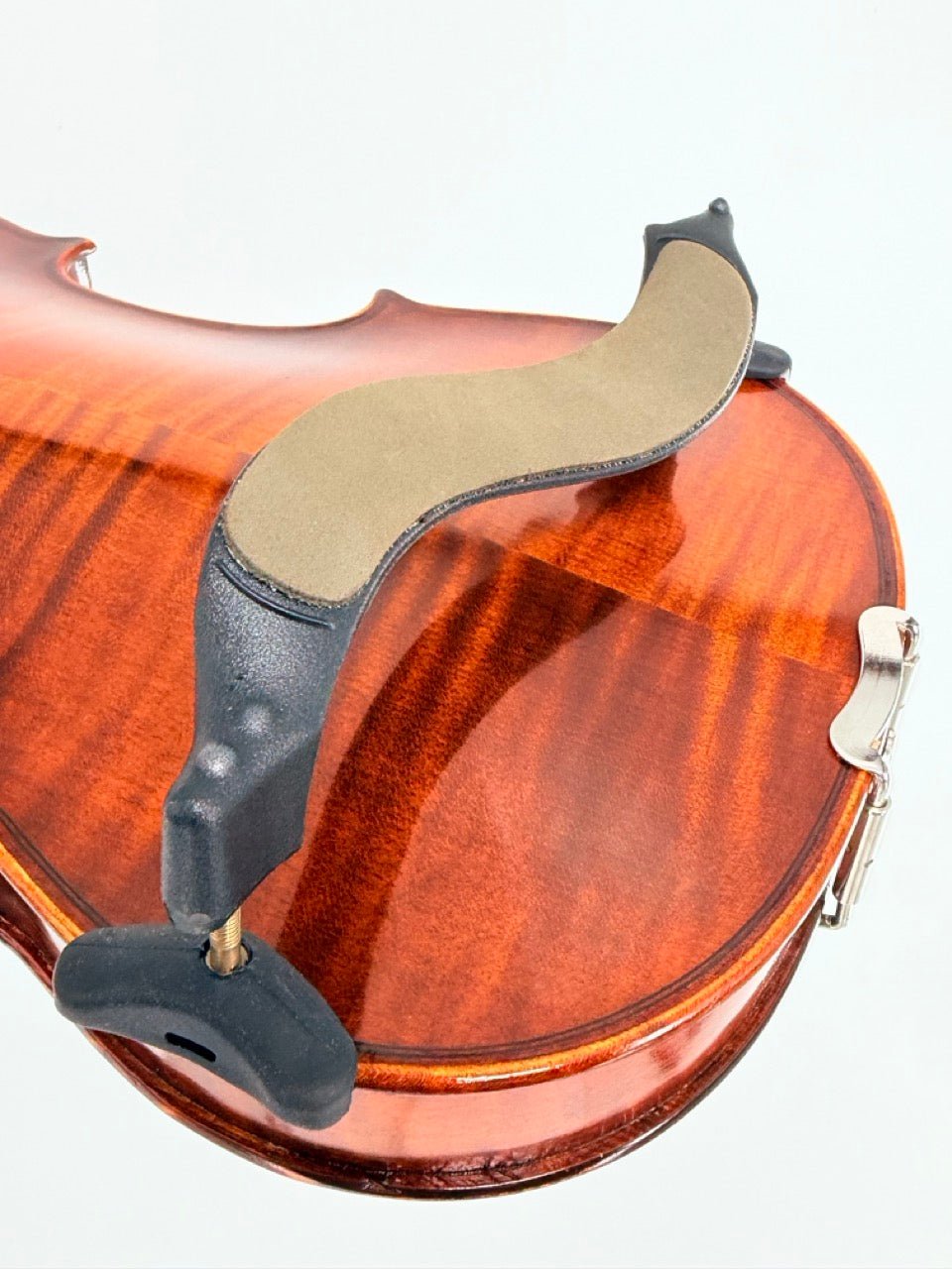 Mach One Shoulder Rest on a violin